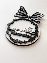 Load image into Gallery viewer, 2021 Christmas vaccination themed ornament laser file