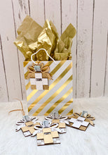 Load image into Gallery viewer, Christmas Ornament Money Gift Holder, Laser Money gift holder file